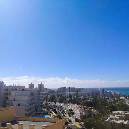 Pretty Little Penthouse, Sea Front, 2 Pool Appartamento *