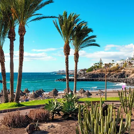 Appartamento Pretty Little Penthouse, Sea Front, 2 Pool *